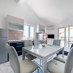 Bacic Apartment *